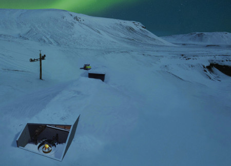 Charred Wood Cladding and Hydronic Heating in a Sustainable Ski Retreat