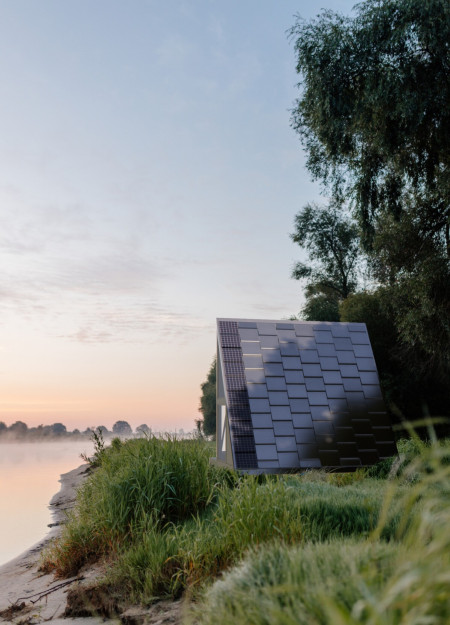 Prefabricated Microhome Featuring Kingspan Facade and Biophilic Design for Natural Living