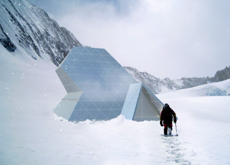 Triangular Shelter Crafted with Galvanized Steel and Thermal Insulation for Mountain Climbers