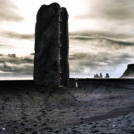 Natural Stone Facade and Reinforced Concrete Vertical Shelter Designed for Trekkers