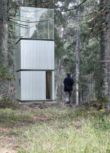 Vertical Sanctuary Crafted with U-Shaped Beams and Natural Wood Planks