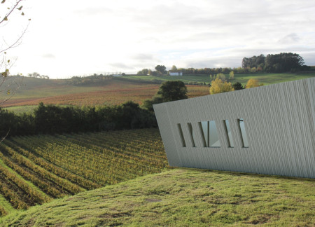 Thermowood Facade Embracing Vineyard Views and Communal Spaces