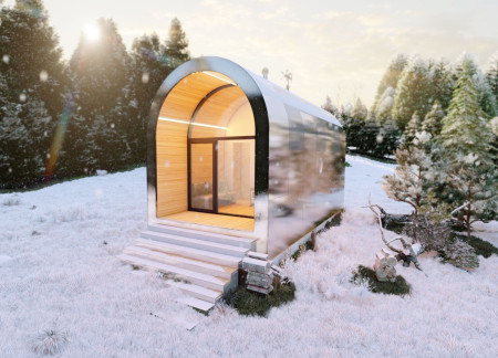 Heat-Retaining Fireplace and Water Circulation in a Compact Urban Home