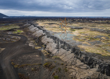 Tensegrity Overlooking Geothermal Springs in a Concrete Pavilion