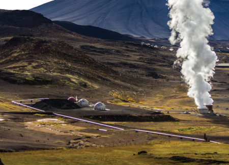 Biological Concrete and Precast Panels in a Natural Gateway Experience