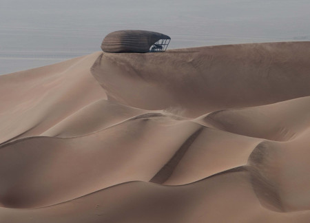 Protective Shells and Transparent Masses in Desert Lodges