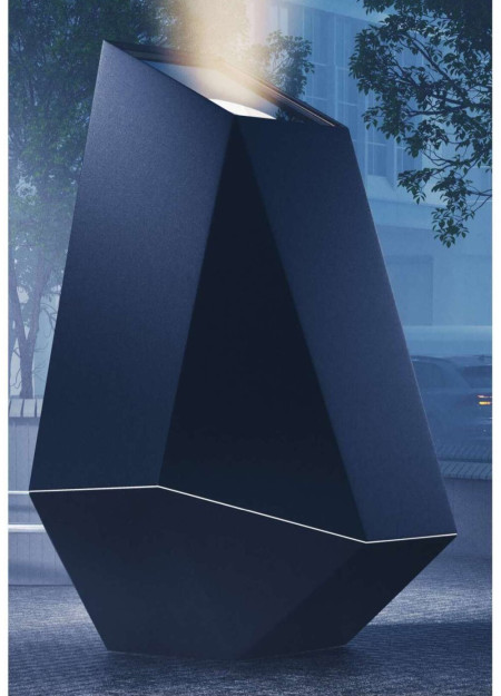 Water Wall and Rounded Flooring Create Serenity in Urban Refuge