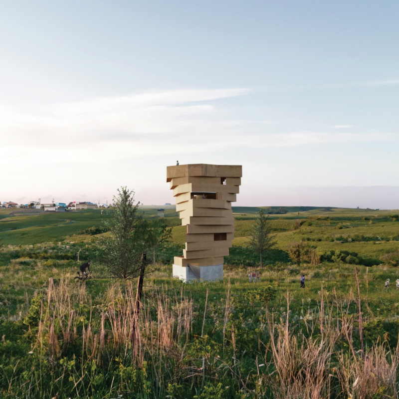 Rammed Earth and Local Timber Structure Offering Unparalleled Views of Wetland Ecosystems