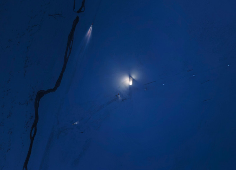 Crystalline Facades and Sustainable Materials Define a Snow-Centric Retreat