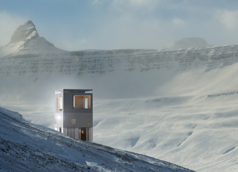 Reflective Aluminum Shelters Integrating Thermal Efficiency for Remote Trekkers