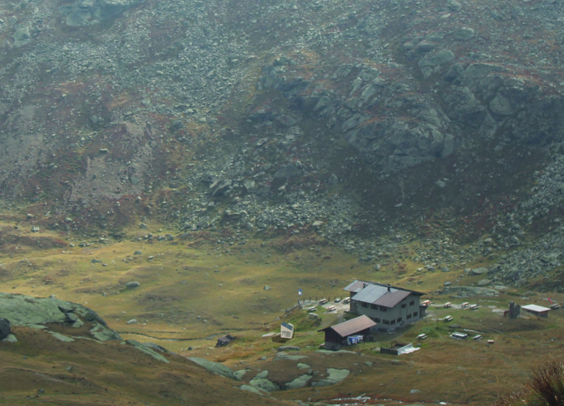 Cork-Insulated Microhome with Fir Structure in the Italian Alps