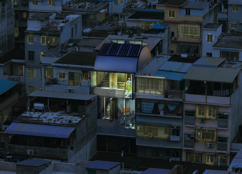 Perforated Screens and Solar Panels Define a Sustainable Microhome in Urban Density