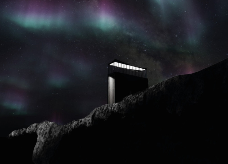 Charring Technique Highlights Vertical Viewing Experience Amidst Natural Landscape