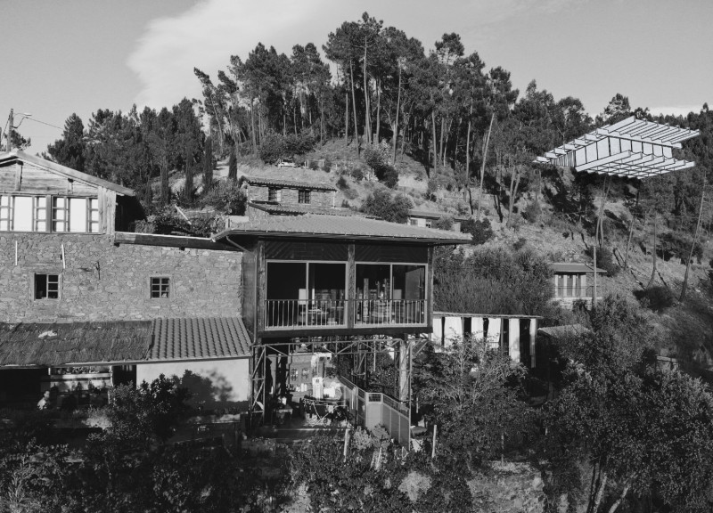 Cork Floors and Foundling Masonry Embrace Nature-Focused Yoga Space